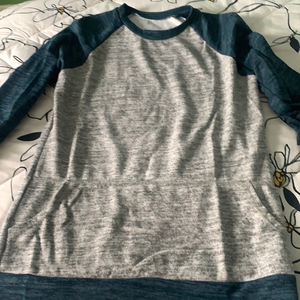 active wear sweatshirt